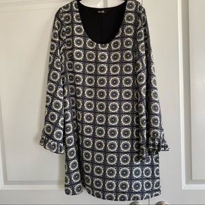 Dee Elle Bell Sleeve Shift Dress